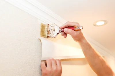 Pose de papier peint à Lacour — revêtements muraux et toiles de verre